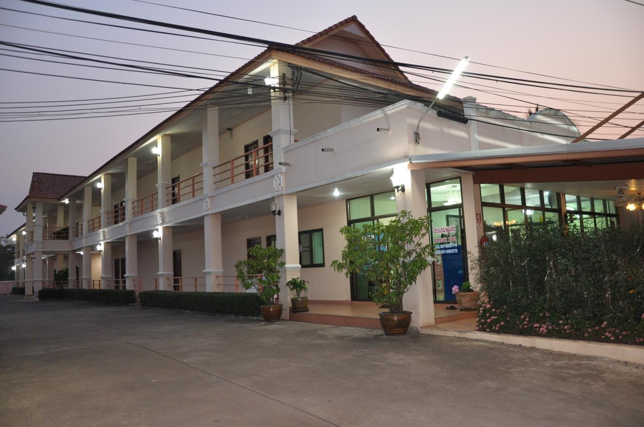 Poon Suk Hotel Kabin Buri Екстериор снимка