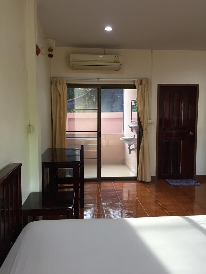 Poon Suk Hotel Kabin Buri Екстериор снимка