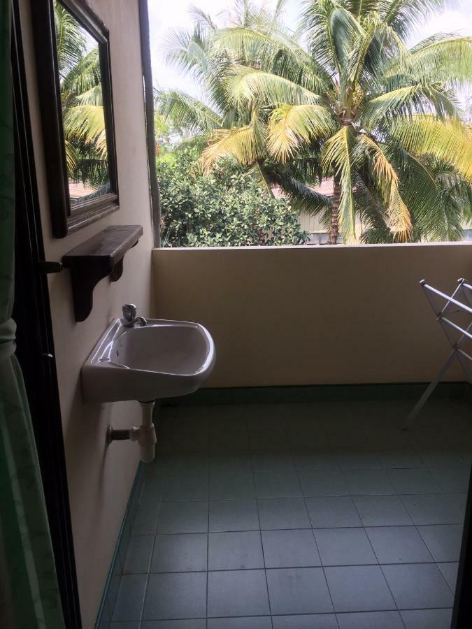 Poon Suk Hotel Kabin Buri Екстериор снимка
