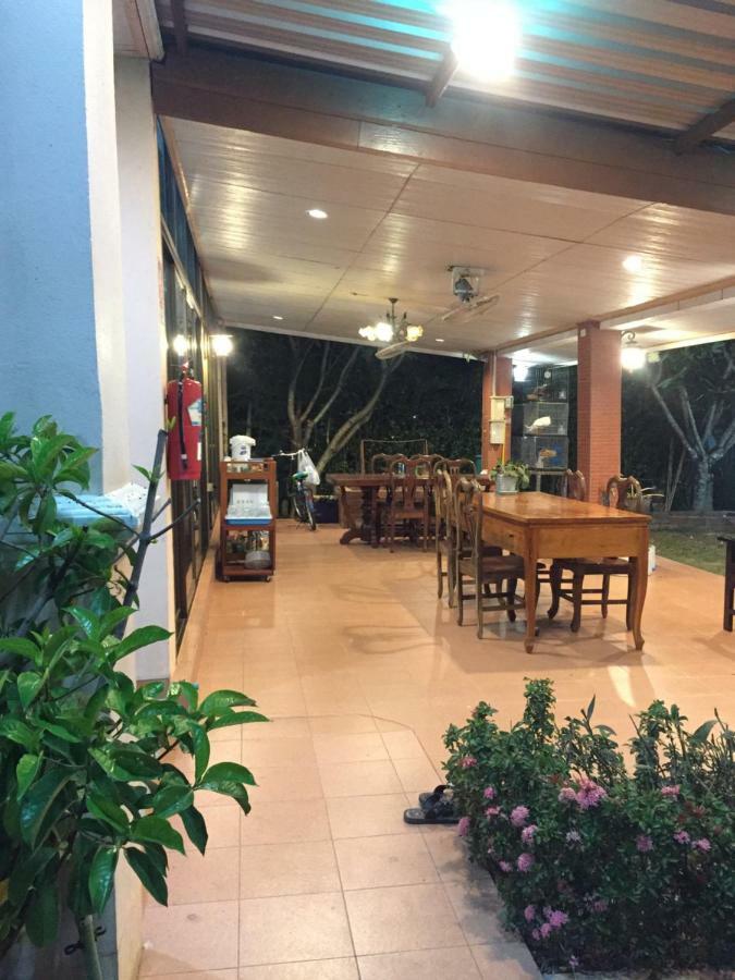 Poon Suk Hotel Kabin Buri Екстериор снимка