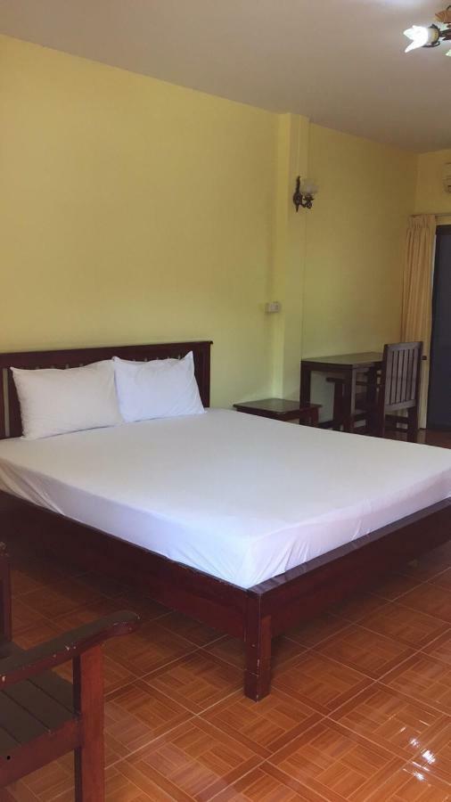 Poon Suk Hotel Kabin Buri Екстериор снимка